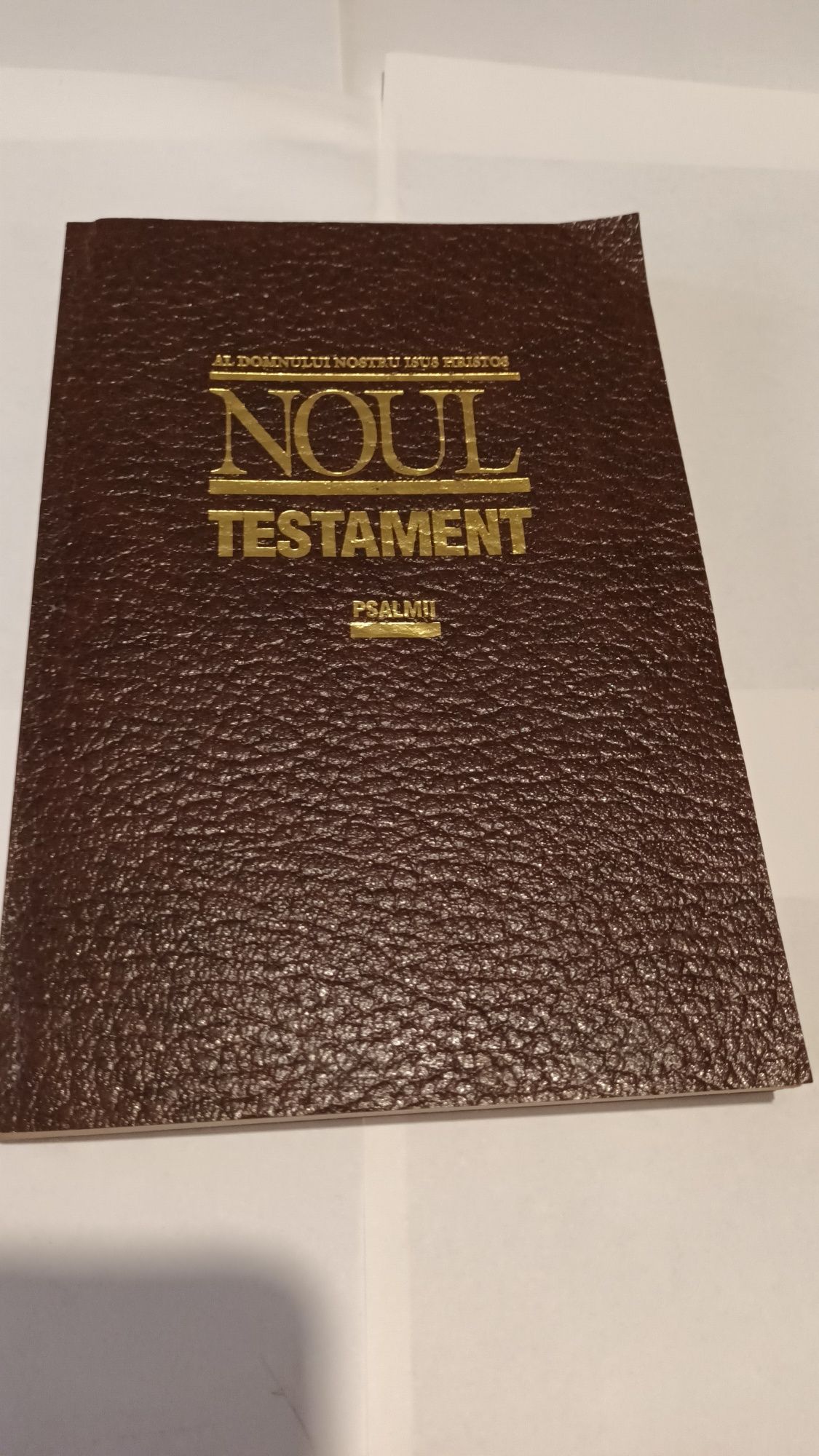 Vând câteva cărți religioase