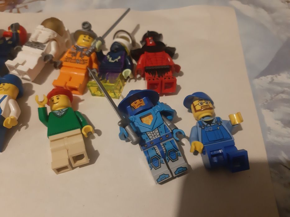 Lot 12 Figurine Lego Originale