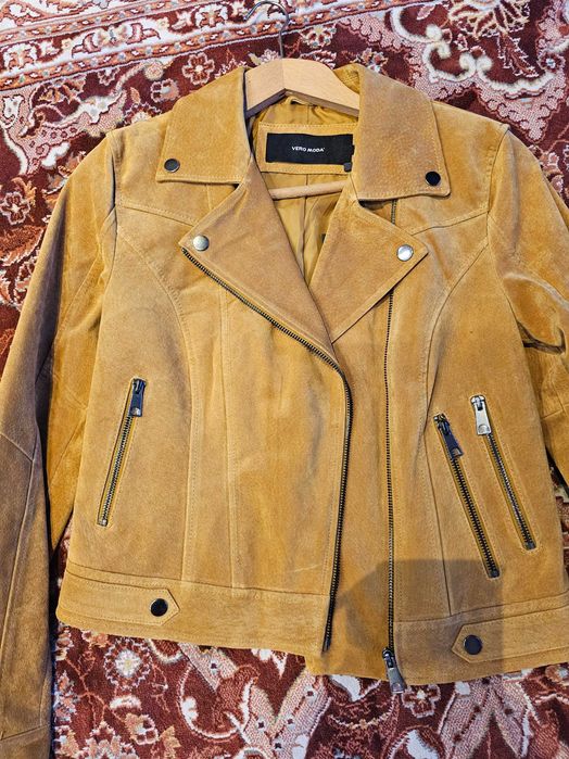 Велурено яке Vero moda - ново, с етикета, размер М