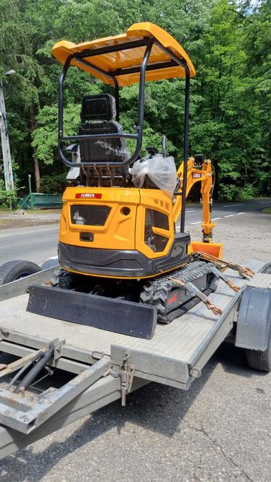 Mini excavator de inchiriat