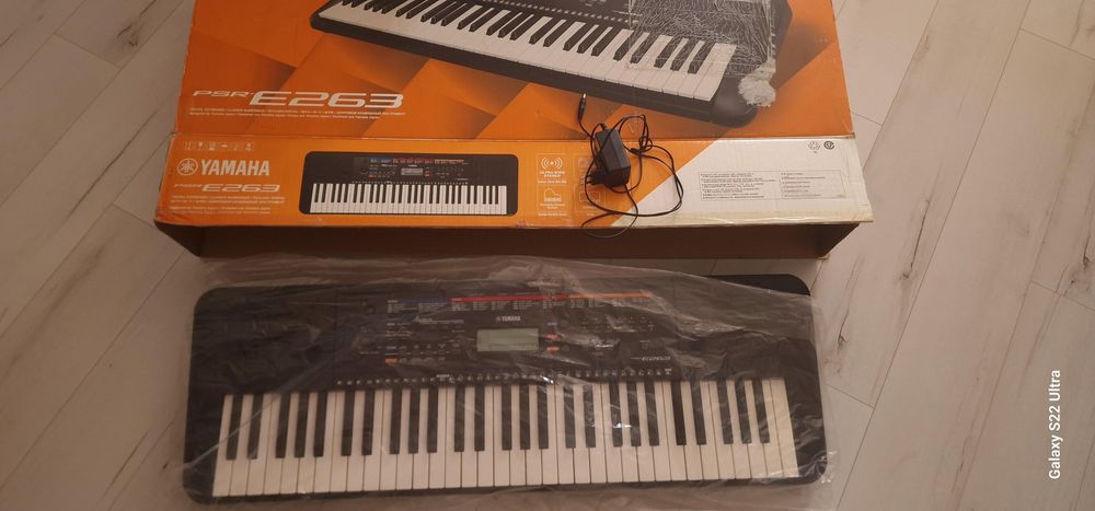 Pian Yamaha Psr E263