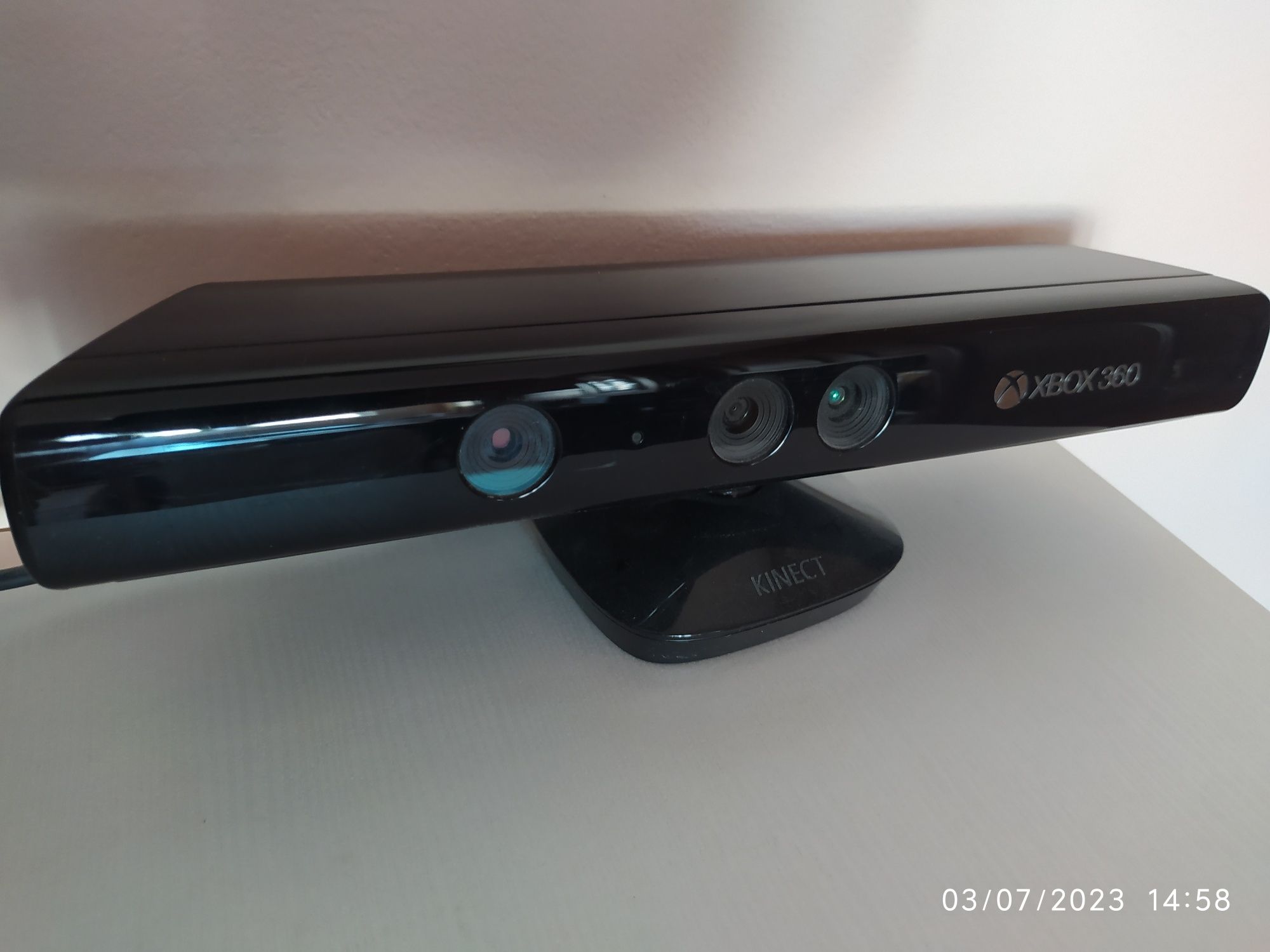 XBOX360 plus kinect+11 jocuri