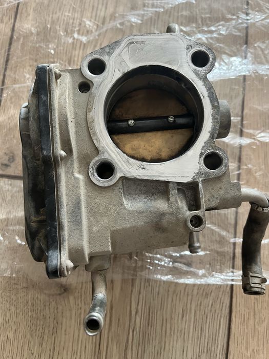 Дроссельная заслонка