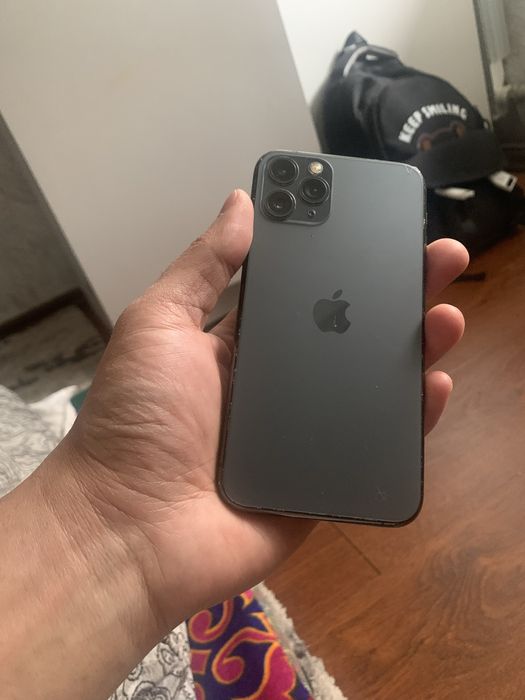 Продам iphone 11 pro 64