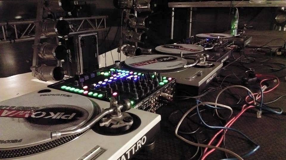 Inchirieri Pupitre Dj - Cdj 2000 Nexus2, 3000,  Djm 900, Xone92 XDJ RX