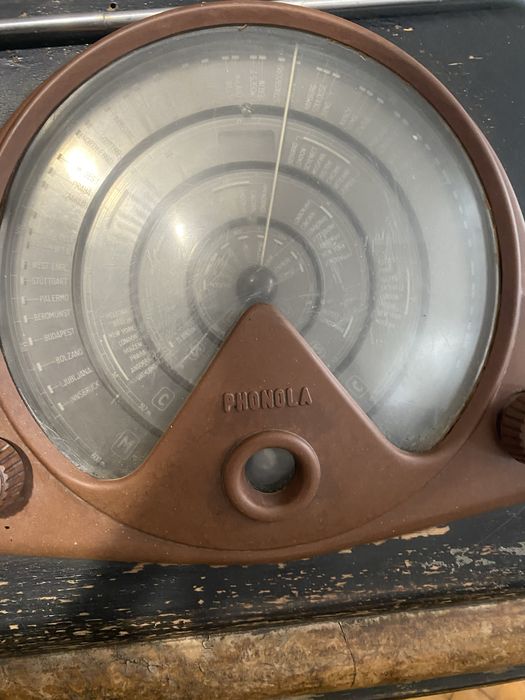 Vand radio de epoca peste 100 ani vechime. 100% FUNCTIONAL