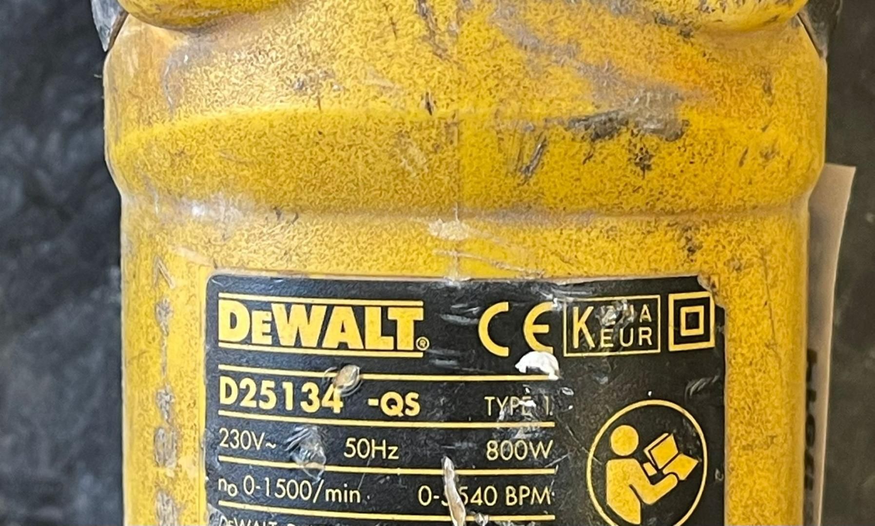 DeWalt D25134K-QS Ciocan rotopercutor si demolator -A-