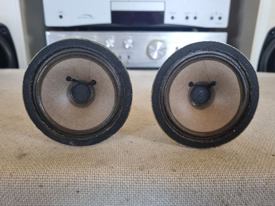 Set Difuzoare Medii Grundig. 4 ohms,10 watts, 8,9 cm. Impecabile