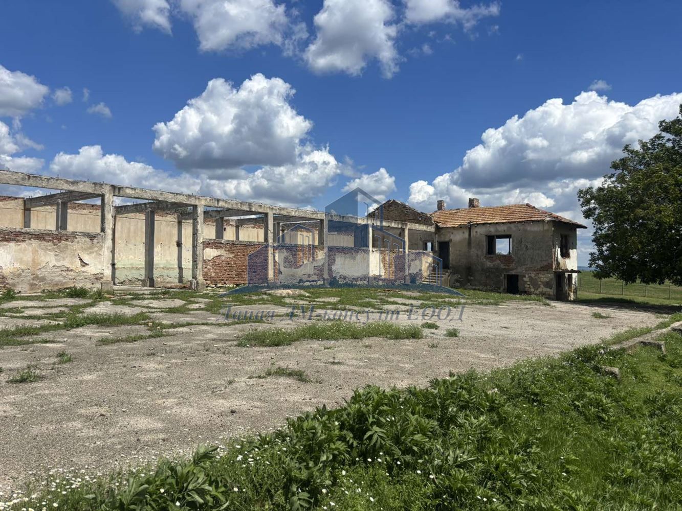 Пром. помещение в Шумен, област-с.Друмево площ 500 цена 150000
