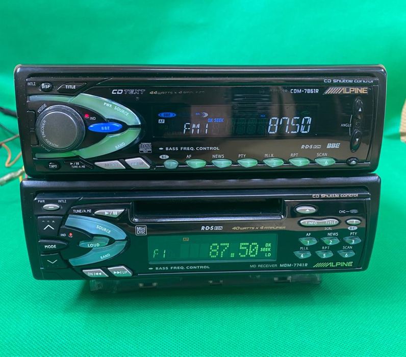 Cd Player auto Alpine CDM 7861R adaptor Bt-Usb