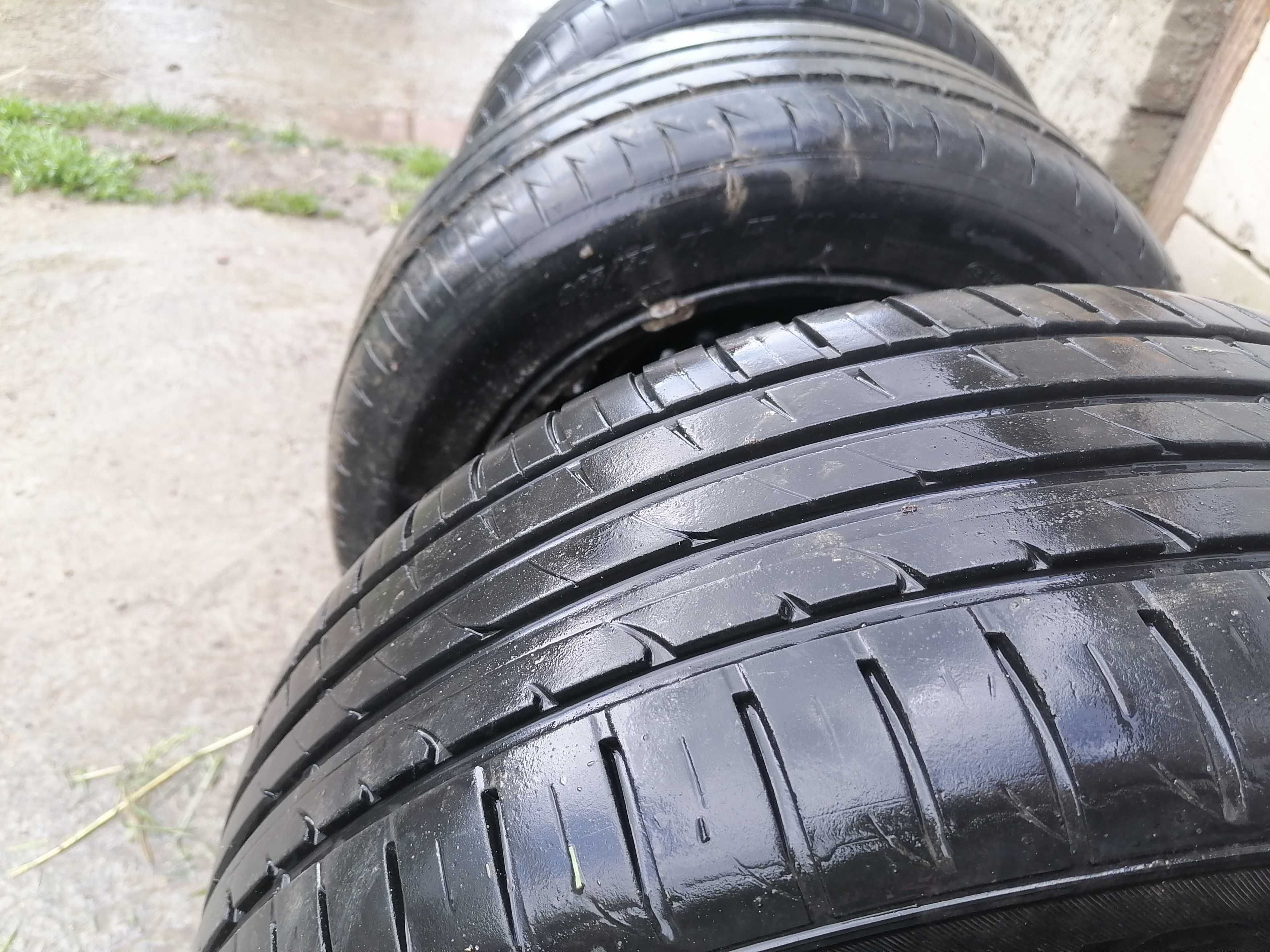 Vând anvelope de vara 225/55 R15