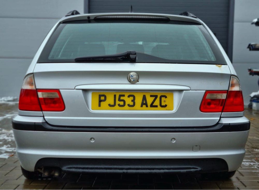 Dezmembrez BMW 330d 204 cp Manual 6 viteze M-Tech 2 ,Recaro,Navigatie