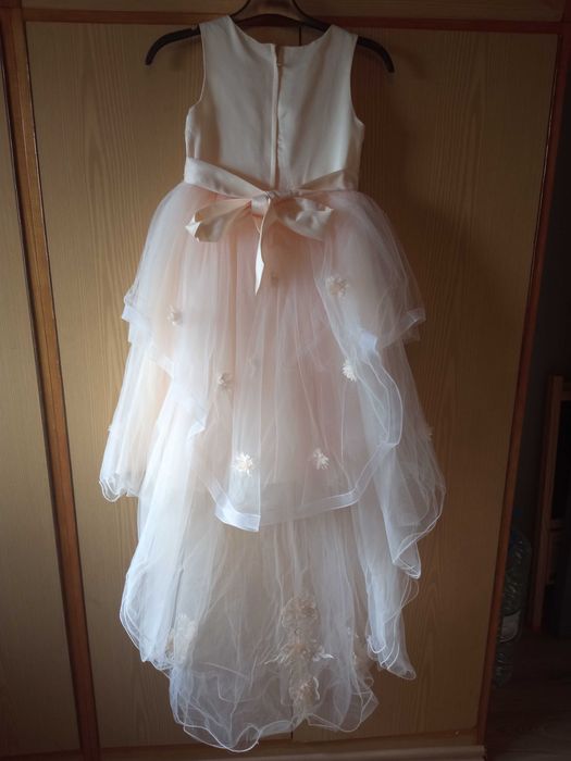 Продавам рокля за малки принцеси