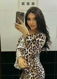 Продам платье в леопард