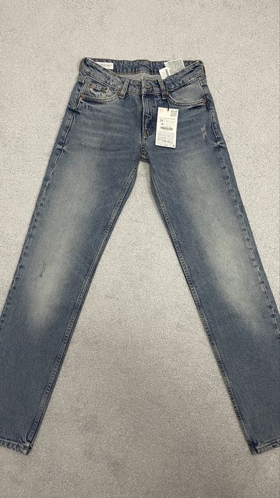 Blugi Zara noi cu eticheta