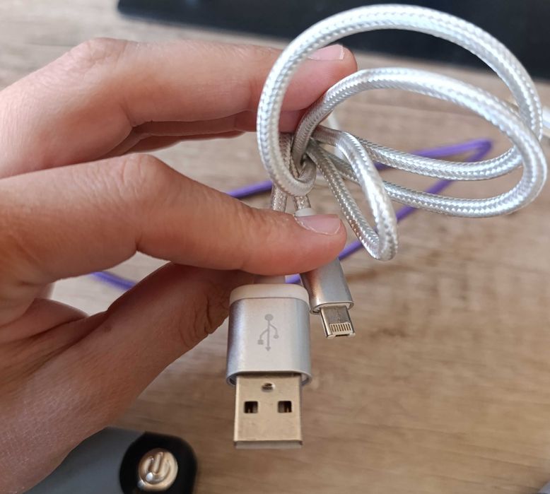 Продаю 2 Powerbank kanda и buro + провода б/у в хорошем состоянии