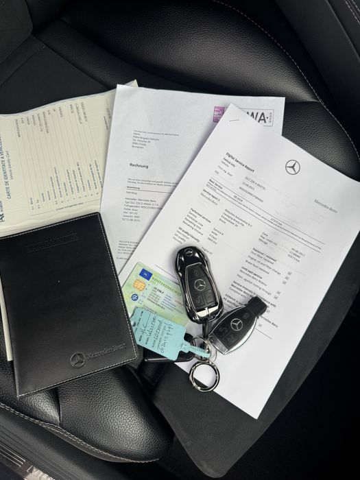 MercedsBenz//220D//4Matic//AMG//Panoramic//Alcantara/NaviMare//CarPlay