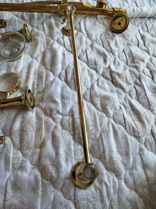 Ретро душ система цвят старо злато