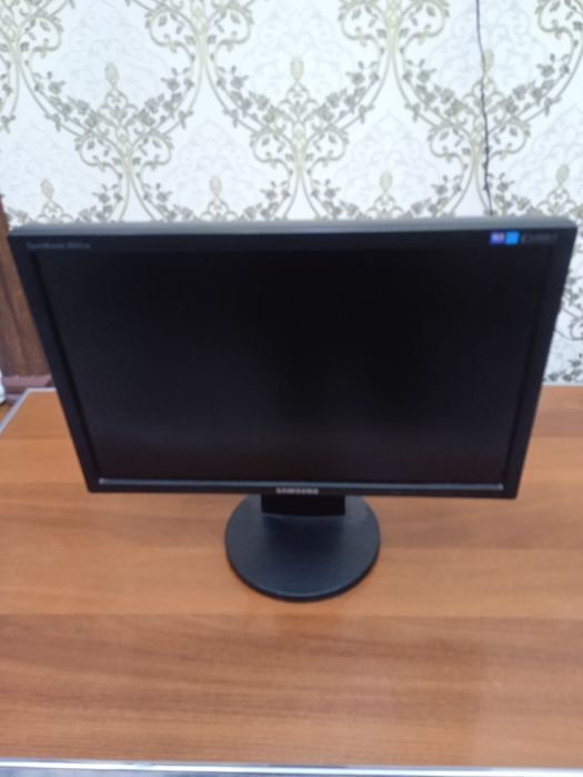 Samsung manitor sotiladi yoki obmen