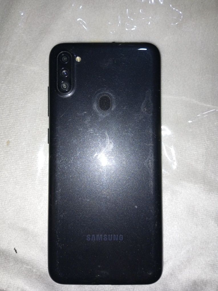 Samsung A11 32 gb