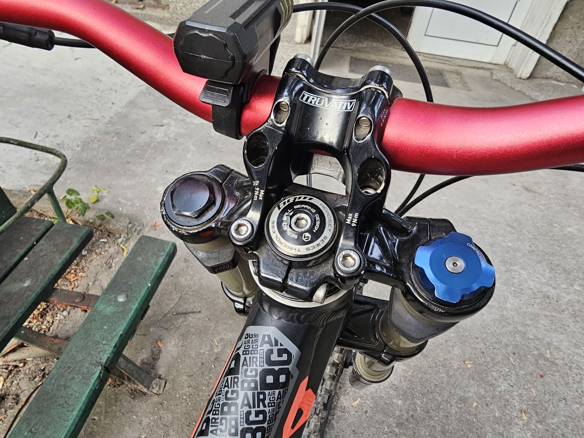 Вилка двукоронна Rock shox Boxxer