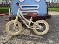 Bicicleta echilibru 12” BANWOOD – Bonton Alb