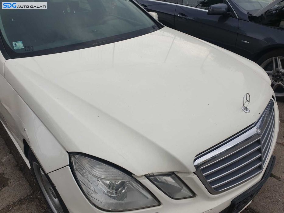 Capota Motor Mercedes Clasa E Class W212 E180 E200 E220 E250 E300 E320 2009 - 2013 Culoare C040 [C8405] (prezinta defecte estetice ale vopselei, zgarieturi, etc)