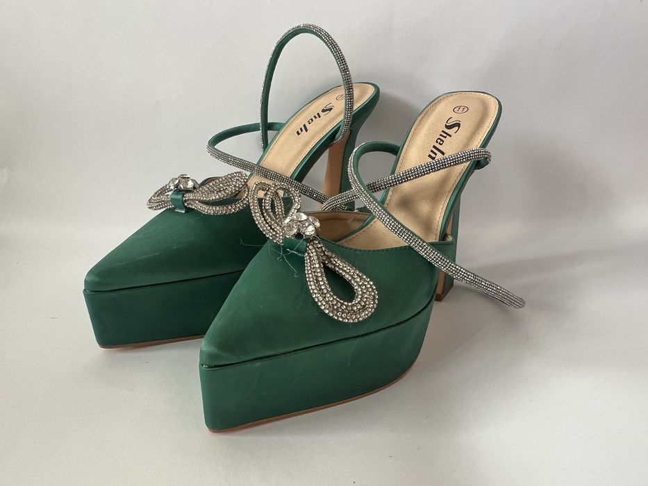 Тъмно зелени високи токчета