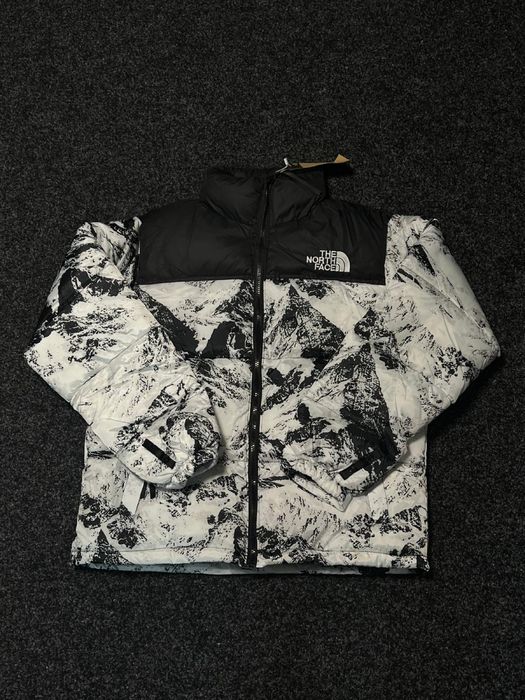 Geaca The North Face The Mountains Alba Premium / 2025