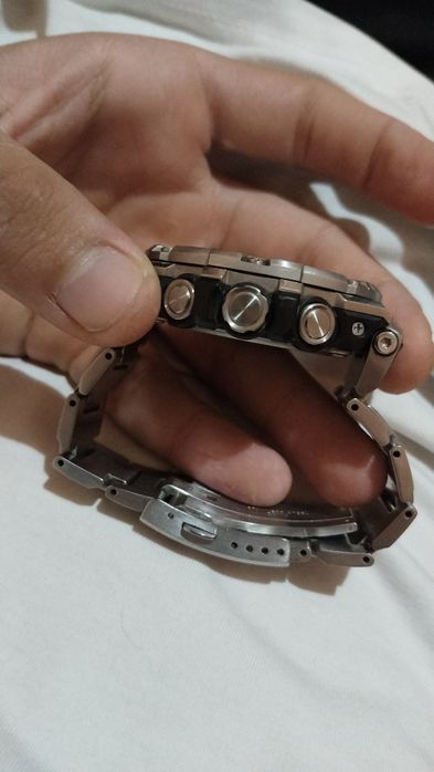 Casio G - SHOCK .