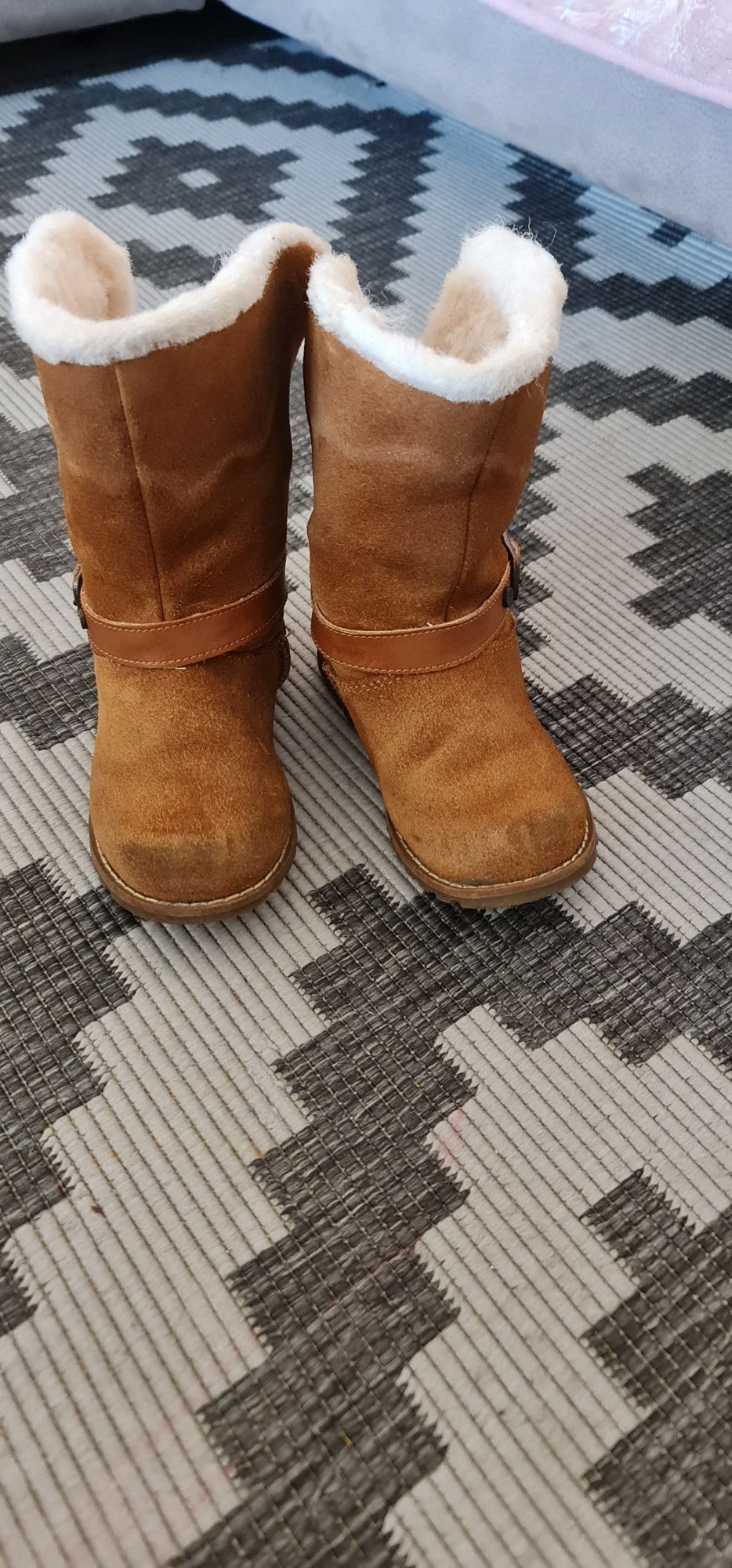 UGG copii marimea 26