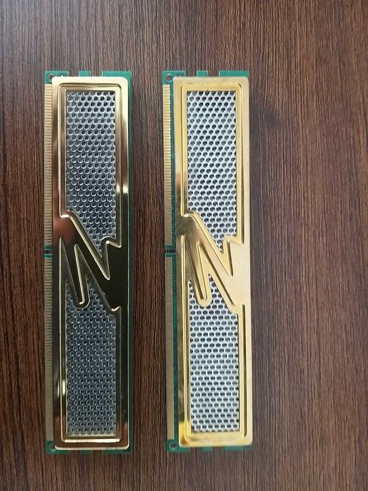 Memorie RAM 2x1GB DDR2 OCZ2G8001G GOLD EDITION XTC DDR2-800 PC2-6400