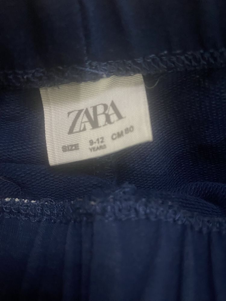 Фирменный Костьюм двойка от Zara