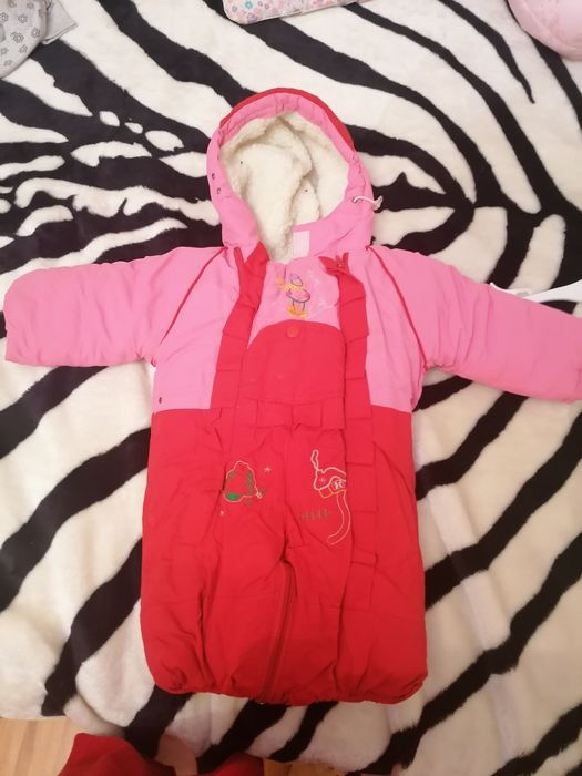 Комбениз на выписку с роддома в зимнии, и в осенний период можно