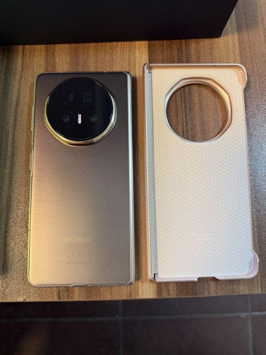 Honor Magic V5 Dawn Gold 512gb,36м гаранция