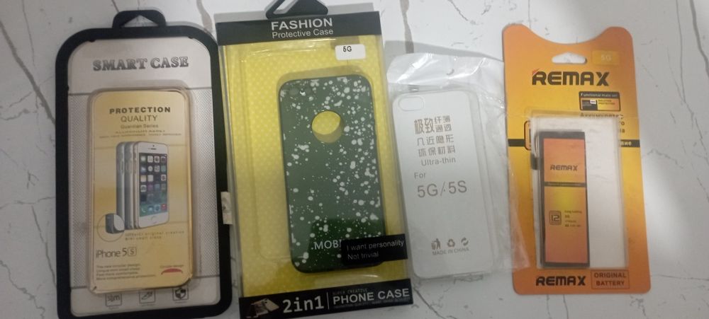 iPhone 5s чехлы + аккумулятор.