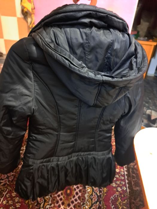 Продам чёрную,зимнюю куртку