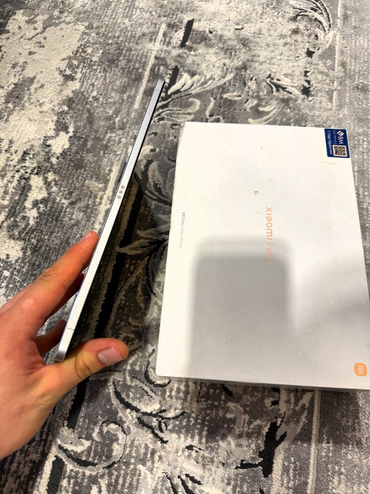 Xiaomi Pad 5 Pearl white 12/128gb Ideal sotiladi srochno!
