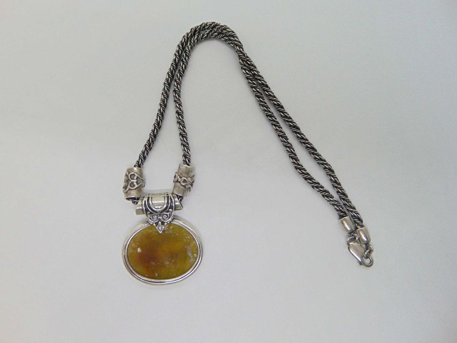 Colier si pandantiv din argint cu sticla de mare