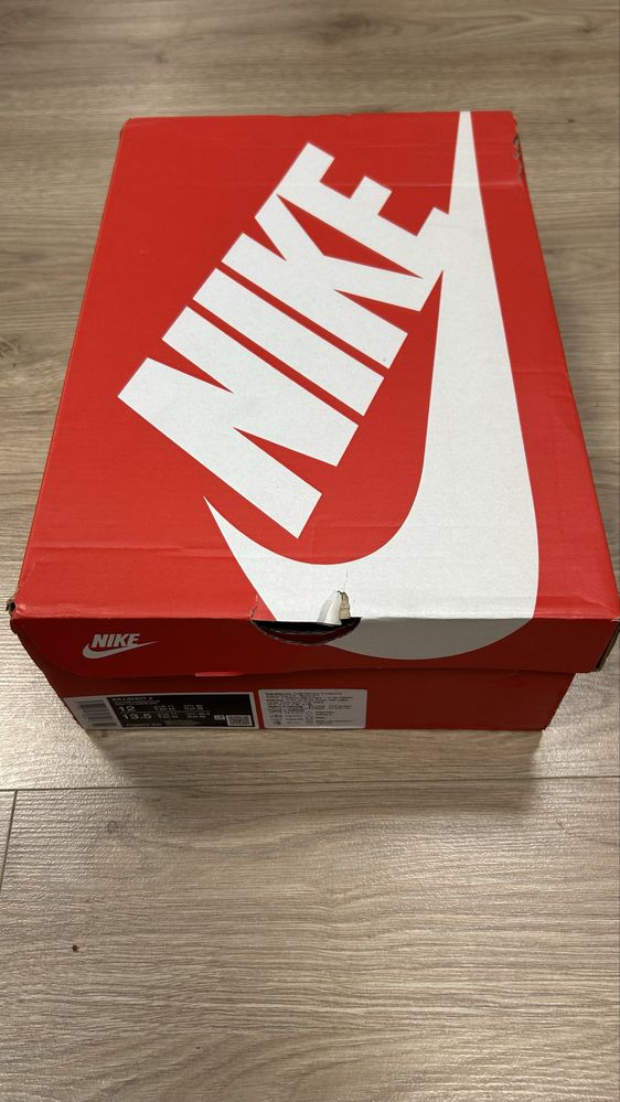 Продавам чисто нови NIKE KILLSHOT 2  Номер 46.
