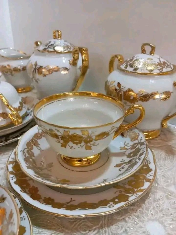 Руски порцелан. Сервиз за чай.