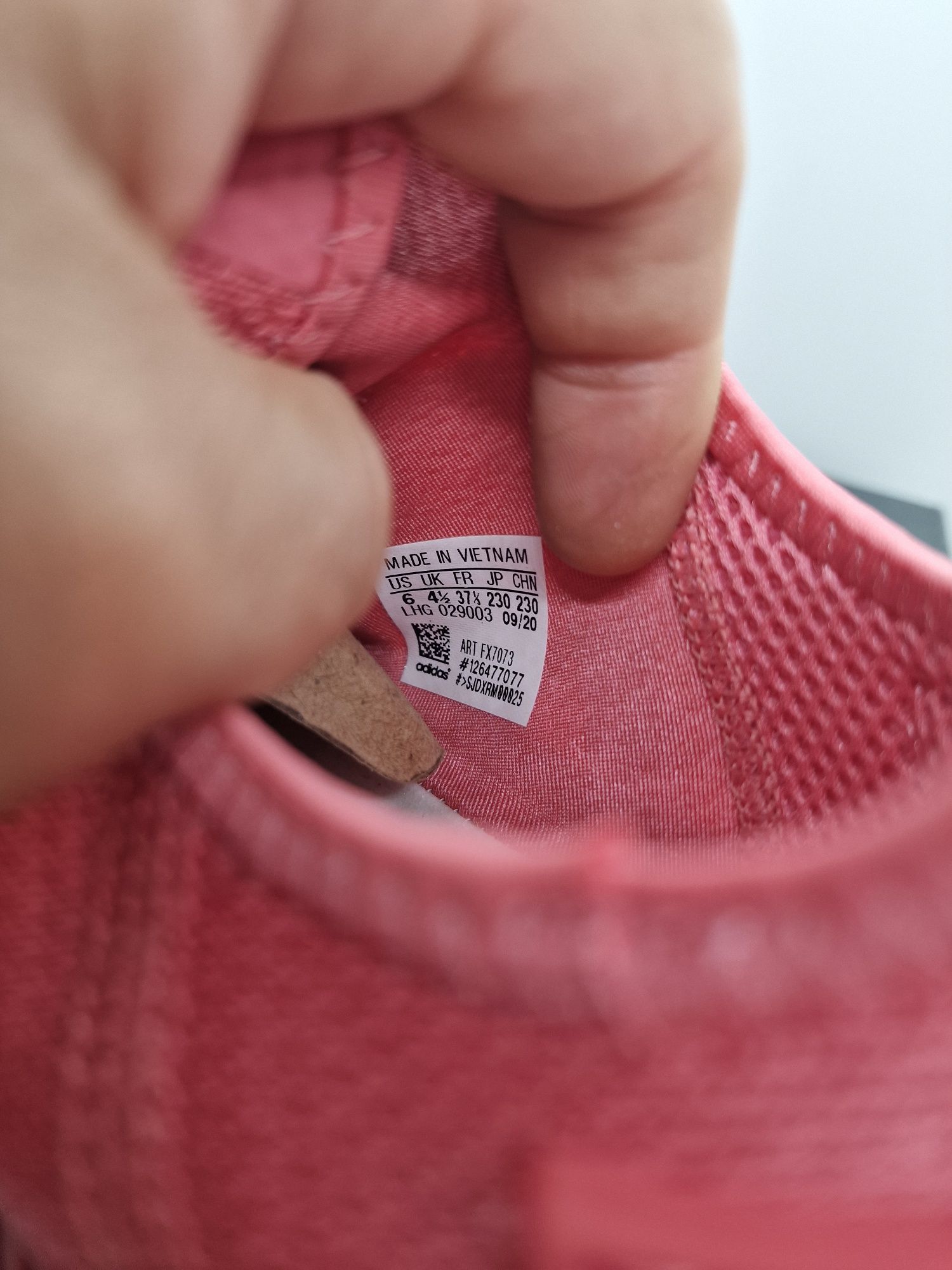 Adidas NMD R1 FX7073 nr. 37 1/3