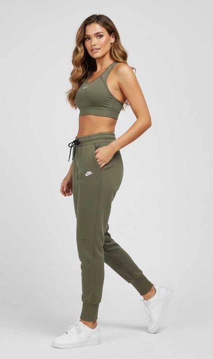 Nike Tech Fleece Jogger - Оригинално дамско долнище размер S