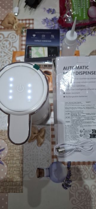 Автоматична помпа за сапун стил пяна.