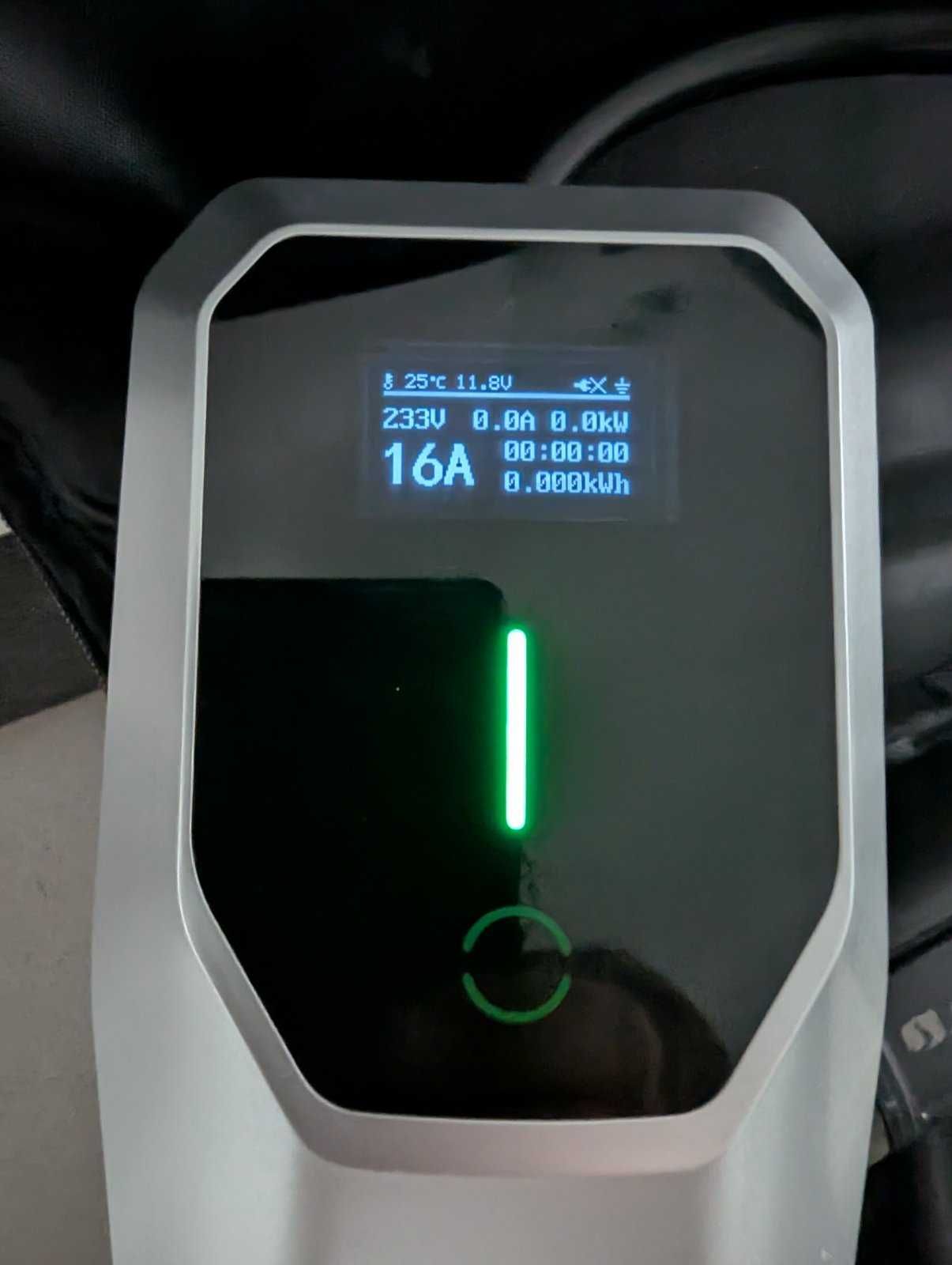 3.7kW (монофазно) зарядно за електрически автомобил Тип 2 (IEC62196-2)