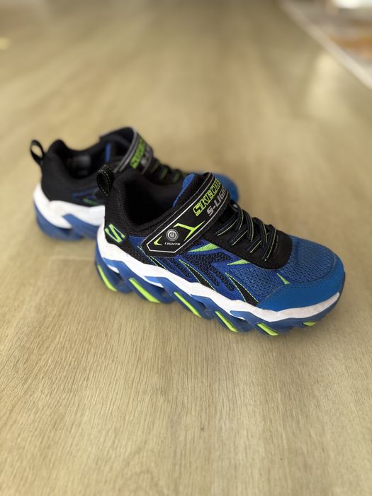 Vand sketchers 28(17,5 aprox)