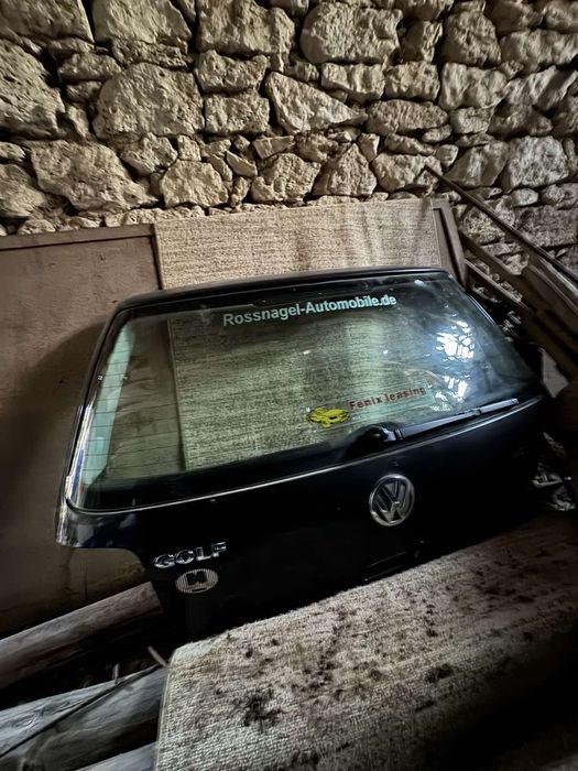 Врата на багажник и лява врата