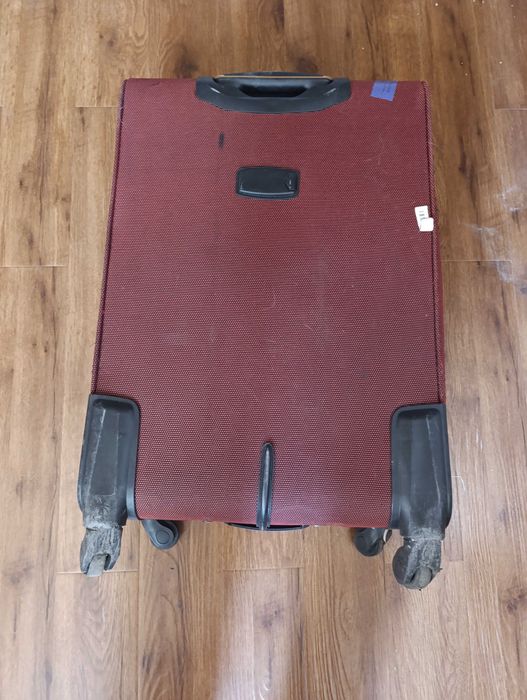 Продам чемодан для багажа . Подойдёт для перевозки вещей б/у