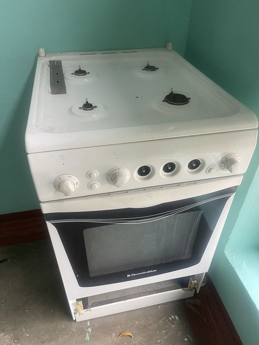 Газовая плита полностью рабочая