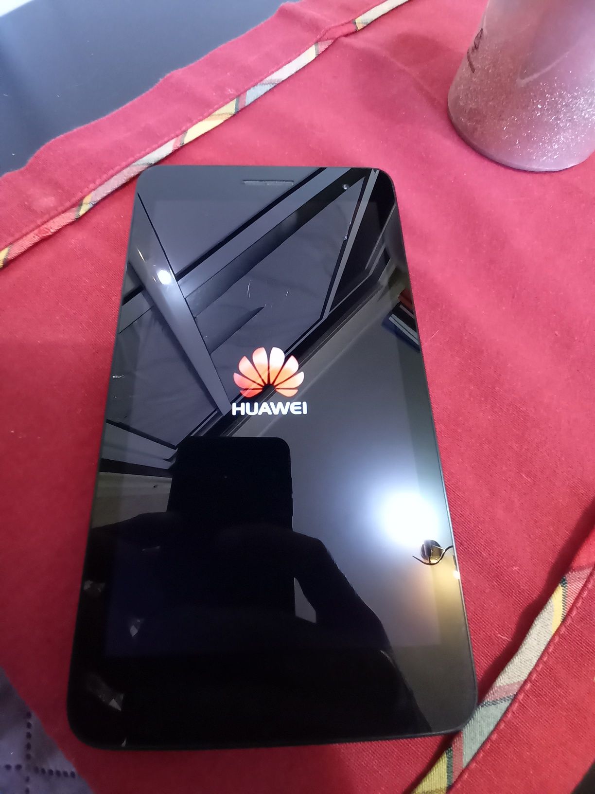 Таблет Media Pad